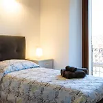 Casa Sina -la Nel Borgo Feriehus Massino Visconti