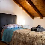 Casa Sina -la Nel Borgo Feriehus Massino Visconti