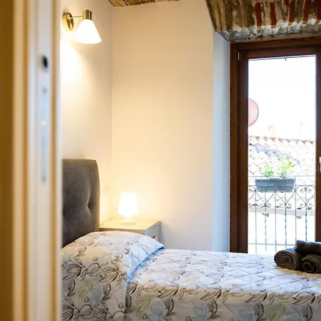 Casa Sina -la Nel Borgo Hébergement de vacances *