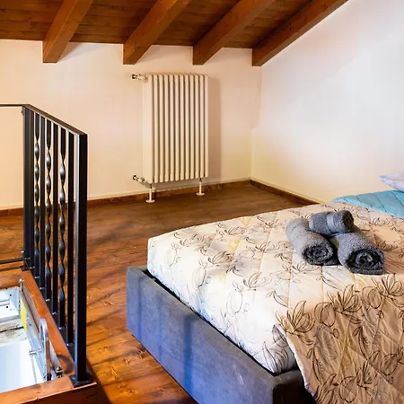 Hébergement de vacances Casa Sina -la Nel Borgo *