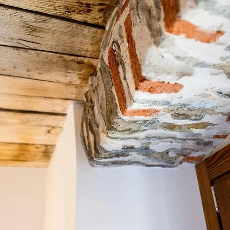 Casa Sina -la Nel Borgo Hébergement de vacances Massino Visconti