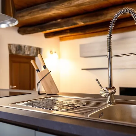 Hébergement de vacances Casa Sina -la Nel Borgo *