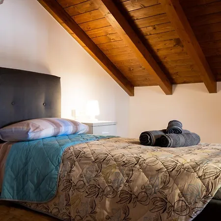 Casa Sina -la Nel Borgo Massino Visconti